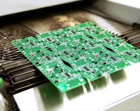 線(xiàn)路板清洗超純水設(shè)備解決方案