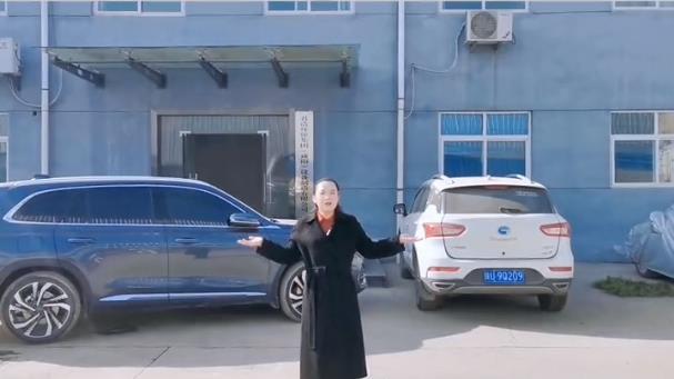 參觀水處理設(shè)備工廠