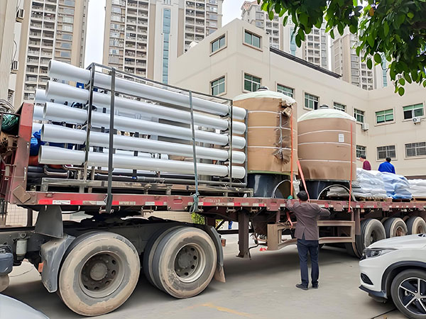 工業(yè)反滲透水處理設(shè)備生產(chǎn)廠家：工業(yè)用水純凈度的 “終極守護者”！