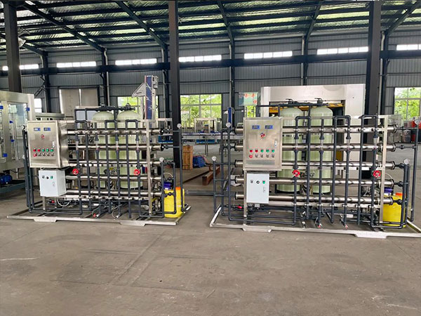 工業(yè)純水設(shè)備制造廠家：選對(duì)伙伴，讓工業(yè)純水供應(yīng)更穩(wěn)定、合規(guī)