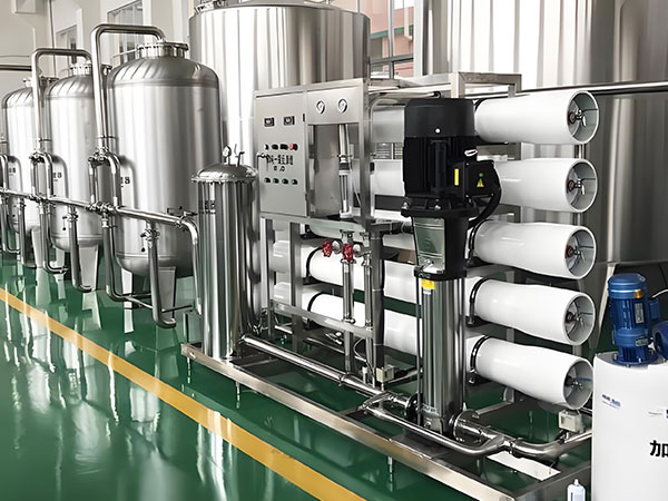 工業(yè)水處理選型痛點(diǎn)反滲透設(shè)備生產(chǎn)廠家找哪家更省心？